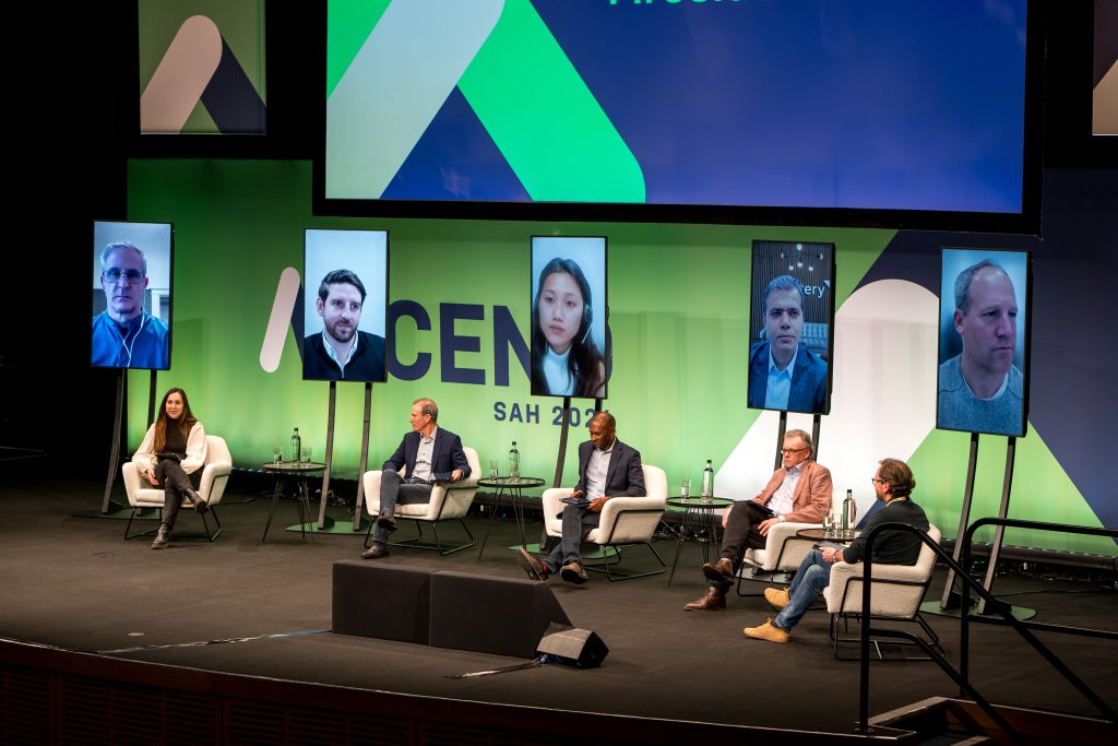 What to Look for in a Venue: Awards Ceremony vs Conference